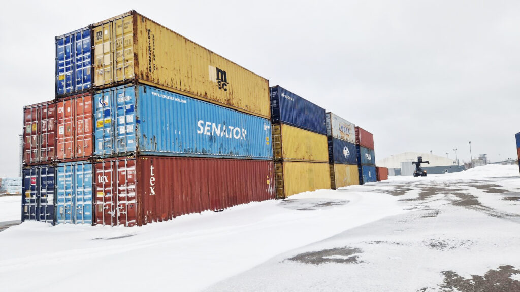 container depot services storage of empty containers at the port in finland