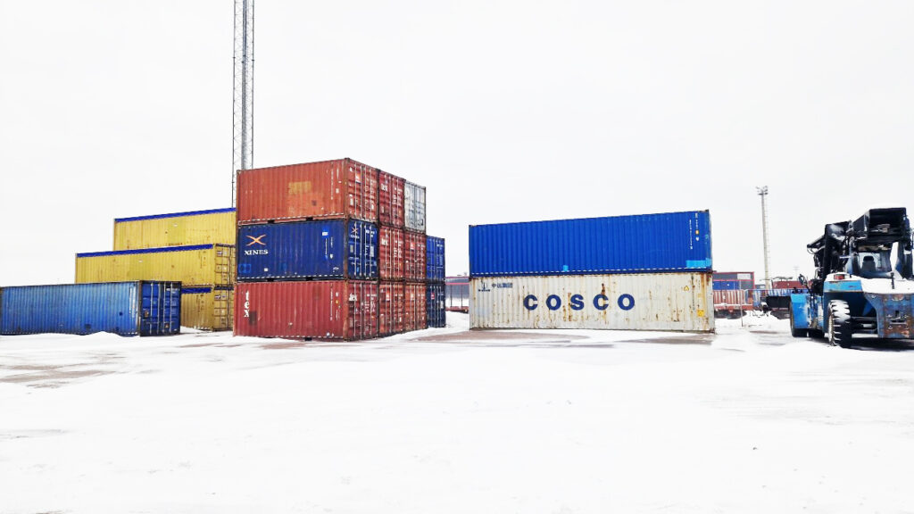 container depot services storage of empty containers at the port in finland