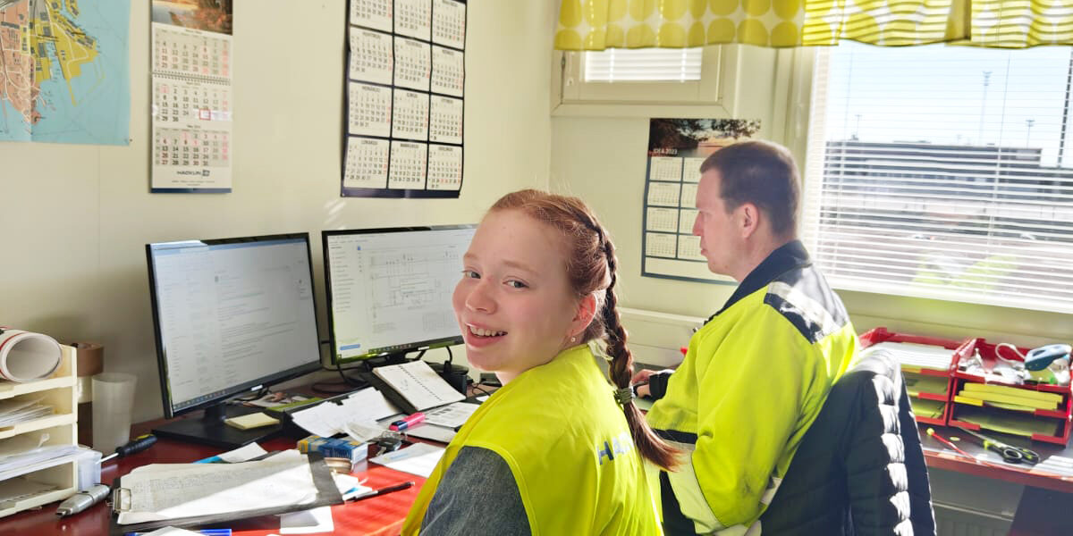 Hacklin Hamiko charity donation working day at warehouse logistics freight forwarding