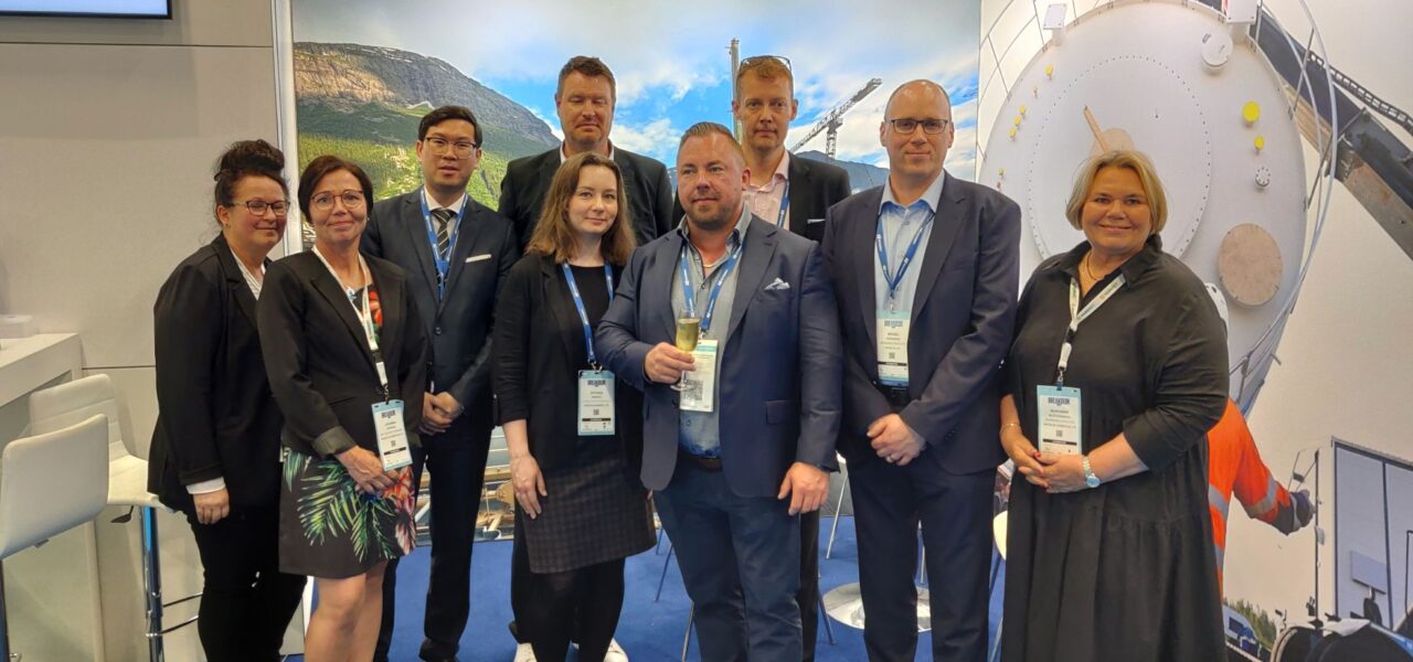2024 – Hacklin group photo at BreakBulk Europe 2024 exhibition in Rotterdam