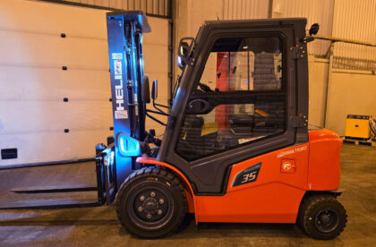 Hacklin electric forklift logistics warehouse service Finland